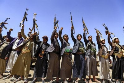 الحوثيون يعتقلون أكثر من 75 شخصًا بتهمة التخابر مع واشنطن
