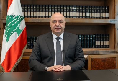 وجدي العريضي يكشف المخاطر: تفاصيل مثيرة حول مغادرة الرئيس عون!