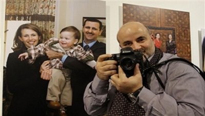 لجنة تحقيق برلمانية ضد مصور الأسد في فرنسا!
