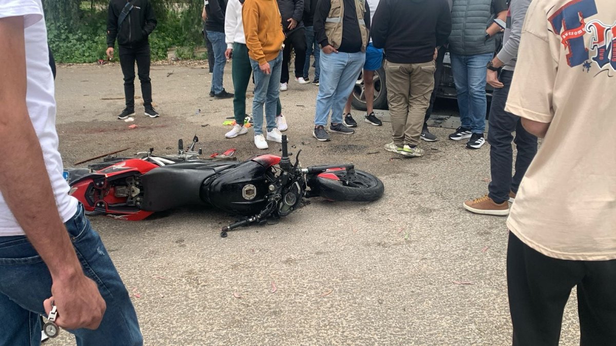 حادث سير مروع... وإصابة شقيقين بحالة حرجة (فيديو)