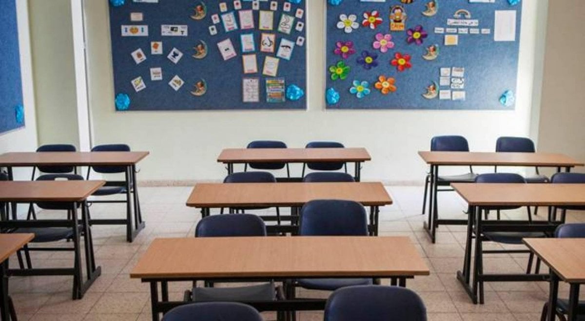 بعد تهديد "أدرعي"... قرار "هام" من وزيرة التربية!