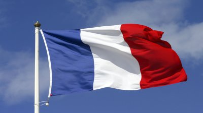 فرنسا تساند فكرة تسليم سلاح حزب الله بجدول زمني