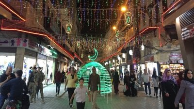 أين الهيئات الرقابية؟ 