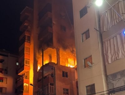 غارة إسرائيلية تستهدف قياديًا في حماس بمدينة صيدا (فيديو وصور)