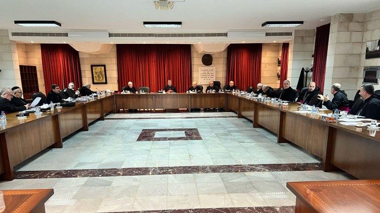 المطارنة الموارنة: على الدولة حصر السلاح بيدها!