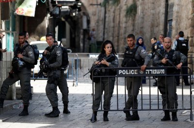 اعتقال إسرائيليين بتهمة التخطيط لعملية طعن في الحرم القدسي