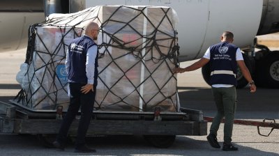 40 طنًّا من الإمدادات الطبية إلى لبنان