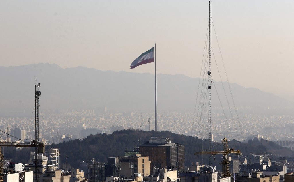 طهران تقبل استقالة قائد مفاوضيها النوويين السابق
