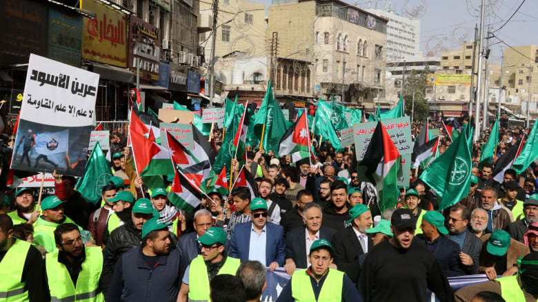  بعد كشف مخطط تخريب الأردن... تحذيراتٌ من "دمج الإخوان"