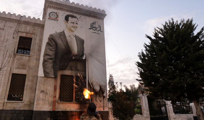 المدافع "الشرس" عن نظام الأسد يطلب اللجوء إلى روسيا