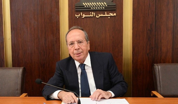 السيّد: الجنازة حامِيَة المَيِّت جرُو والمجنون لبناني
