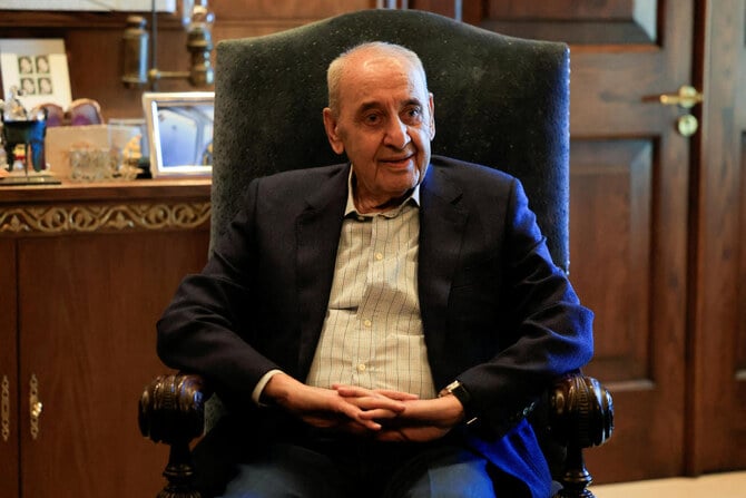 "بري يتفرد بقيادة القرار الشيعي في لبنان"!