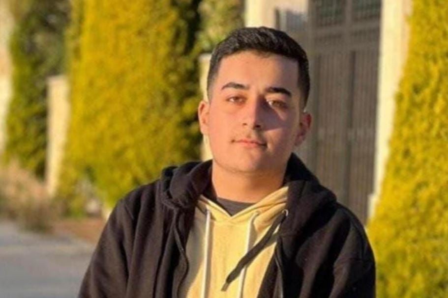 بنت جبيل تزف شهيدها محمد بيضون ضحية غارة إسرائيلية
