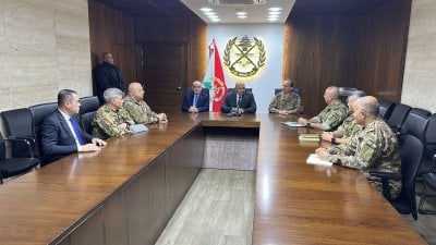 في لقاءاتٍ أمنية... عون: الجيش يدفع ضريبة الدم (صور)