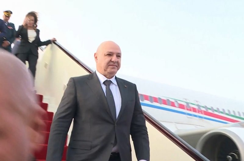 بالفيديو: لحظة وصول عون إلى الدوحة