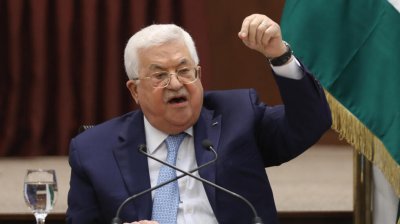 تل أبيب تعرقل مغادرة عباس عبر مروحيات أردنية نحو سوريا
