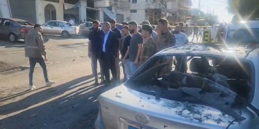 بالفيديو: نائب "أمل" يتفقّد موقع الغارة الإسرائيلية في بريقع