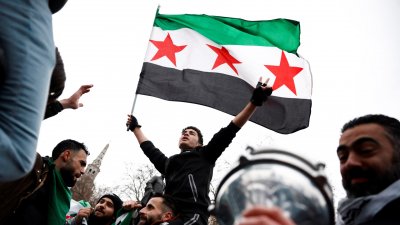 بعد سقوط الأسد... بريطانيا تخفف العقوبات عن سوريا