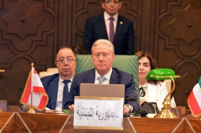 رجّي من القاهرة: لا سلاح خارج الدولة ولبنان متمسك بالـ1701