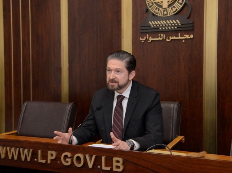 كرامي ينقلب على ريفي
