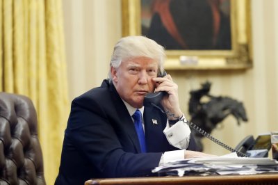 ترامب يدعي إجراء مكالمة مع زعيم صيني... وبكين تنفي!