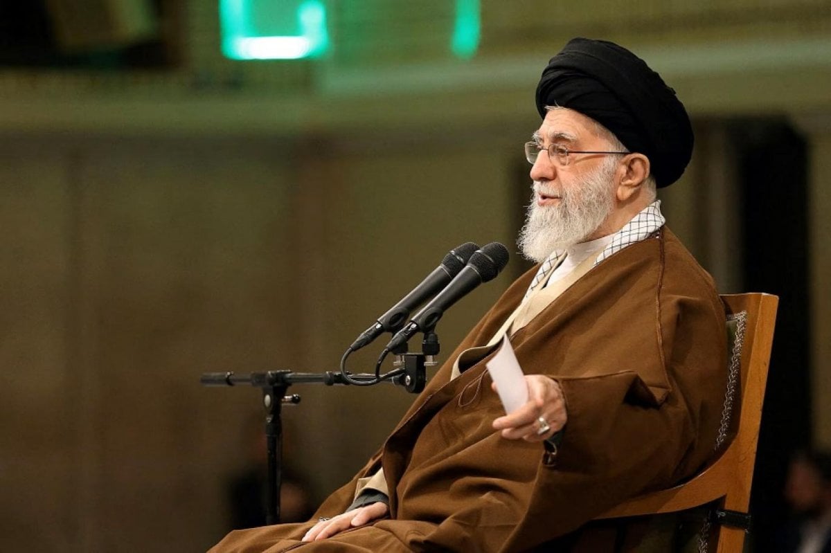 بعد كارثة انفجار بندر عباس... أول تعليق من خامنئي