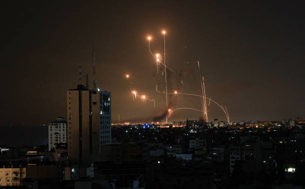 إسرائيل تهدد بتوسيع عملياتها في غزة في حال تعثرت المفاوضات