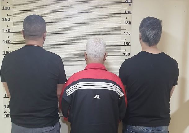 "الأمن" يوقف أفراد عصابة سلب واحتيال في عملية خاطفة