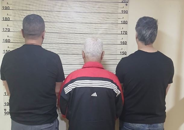 "الأمن" يوقف أفراد عصابة سلب واحتيال في عملية خاطفة