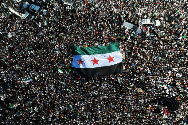 مظاهرات سورية رفضًا للعدوان الإسرائيلي على دمشق