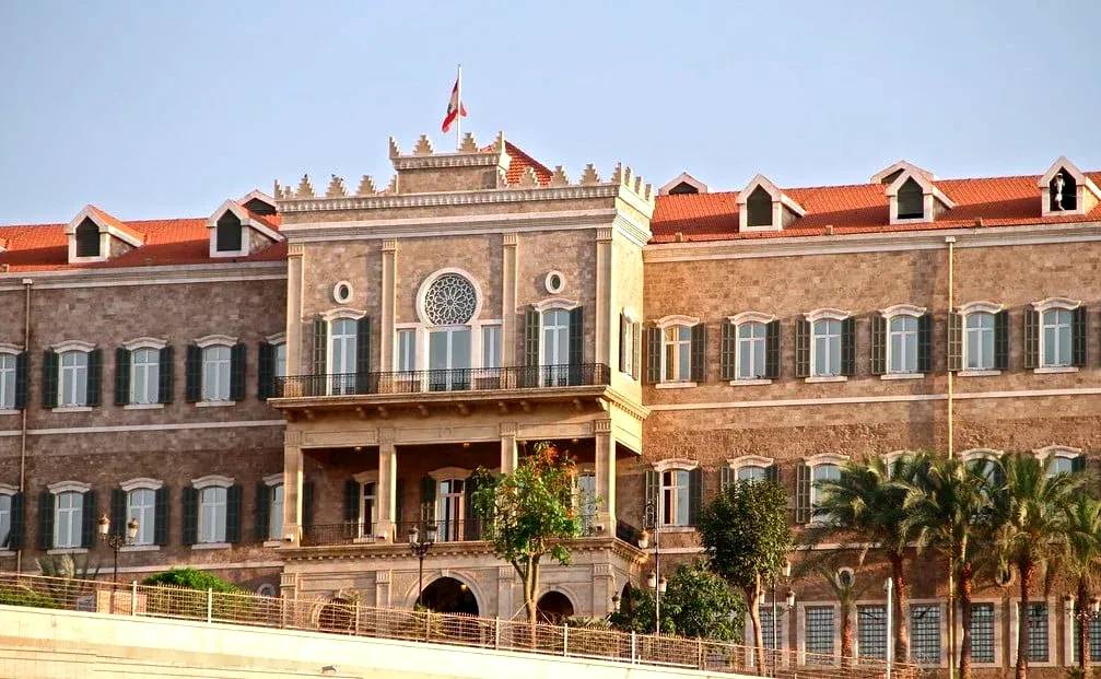 "وزيرة متّهمة بـ"تزوير الحقيقة"... عليكِ الاستقالة"!
