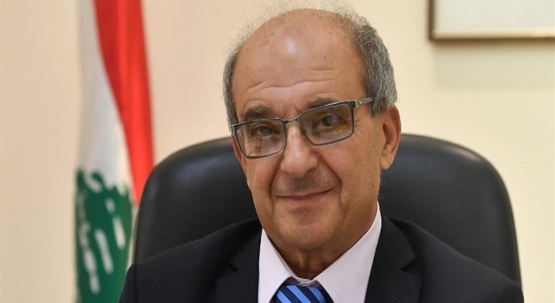 وزير سابق يسأل ويعتب... وأين أوسمة وزراء 