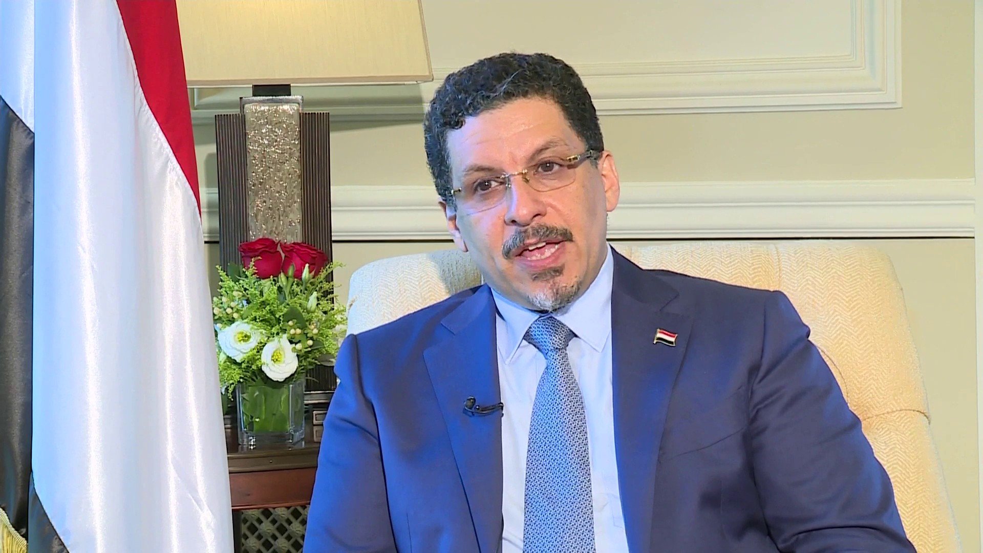 من عدن إلى الرياض فاستقالة: بن مبارك يُغادر المشهد اليمني