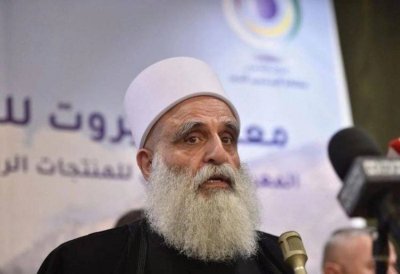عزلة روحية لشيخ العقل
