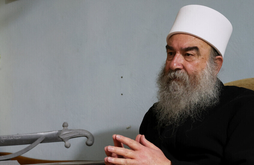 أسرارُ انفجار الصراع بين الهجري والشرع
