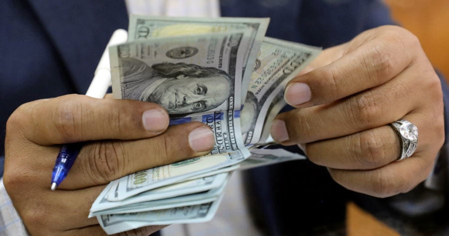 أكثر من 1000 دولار 