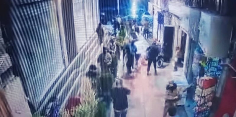 اعتداءٌ مسلّح على مطعم في دمشق... تسجيلاتٌ توثّق لحظات الرعب! (فيديو)