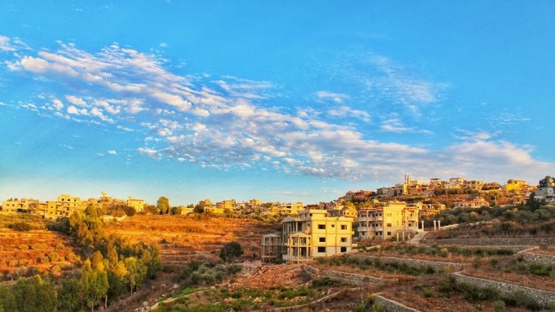 مسيرة تلقي قنبلة على مجدلزون... وإصابة مواطن