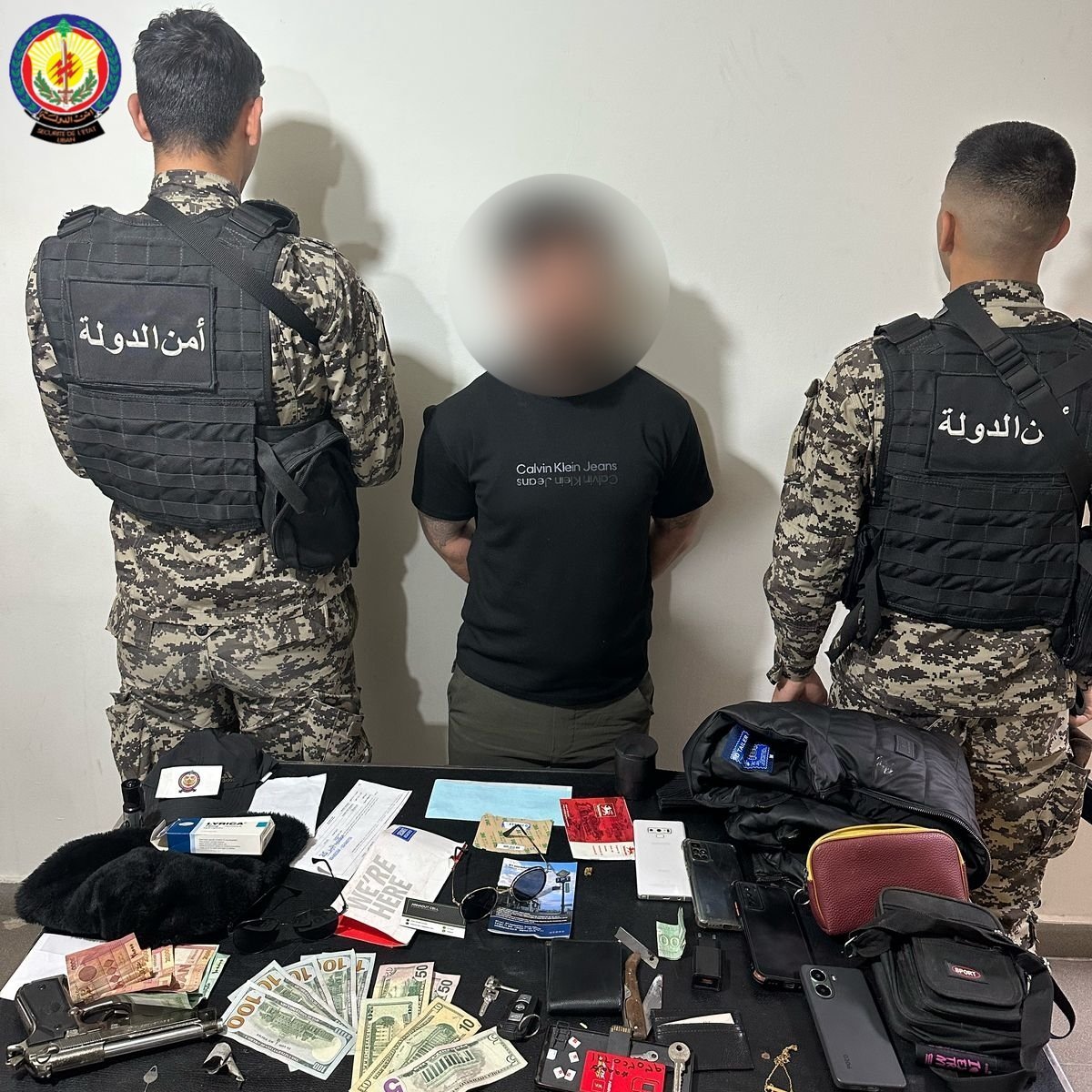 لانتحاله "صفة أمنية" وتنفيذه عمليات سلب... توقيف مواطن في كونين!