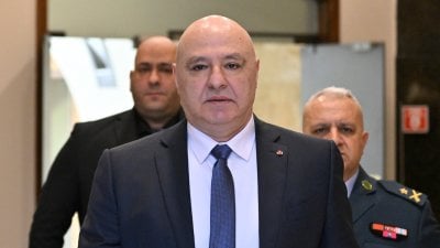 صناديق الاقتراع تُفتَح... وعون: الدولة عادت إلى السكّة الصحيحة
