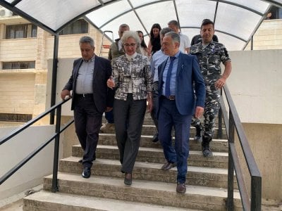 قُبيل الامتحانات الرسمية... جولةٌ لوزيرة التربية في النبطية (صور)