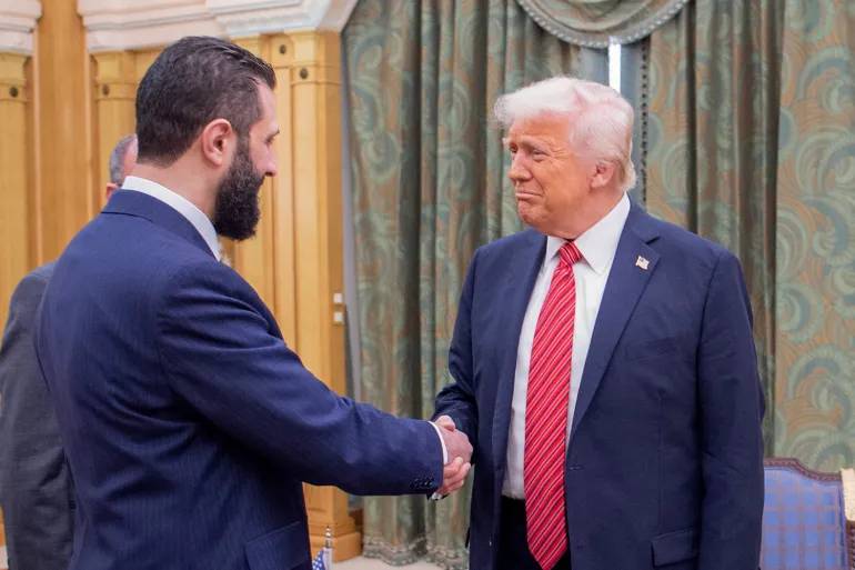 ترامب فاجأ إدارته بإعلان رفع العقوبات عن سوريا