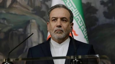 بين العقوبات والنووي.. إيران تطالب بـ