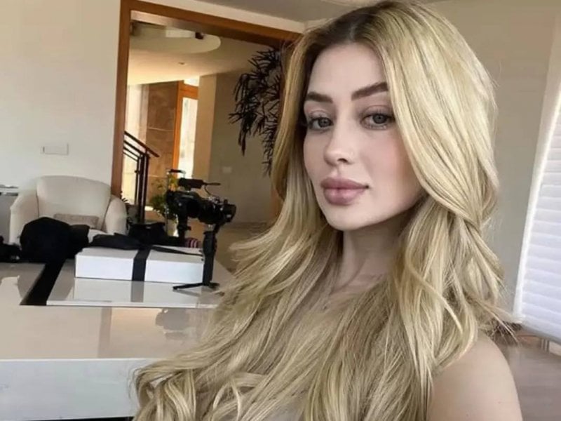 جريمة مروعة تهز منصات التواصل: اغتيال مؤثرة شهيرة أثناء بث مباشر (فيديو)