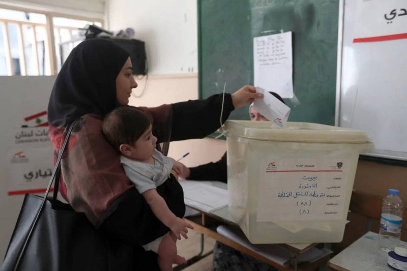 الجمل يخرق لائحة 