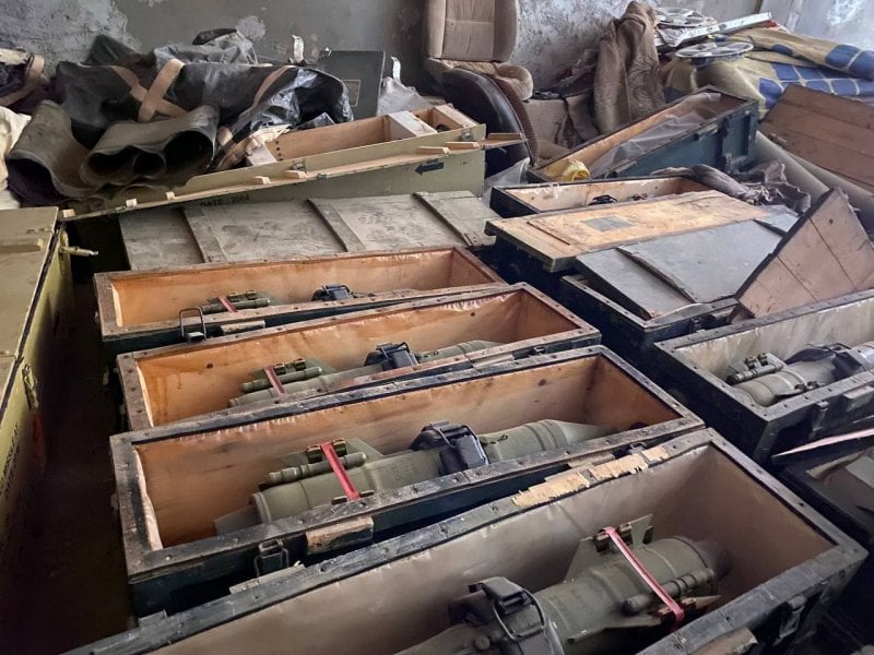 ضبط أسلحة متّجهة من العراق كانت في طريقها إلى لبنان عبر سوريا (صور)