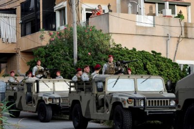 عمليات أمنية واسعة للجيش... وتوقيف 14 مطلوباً