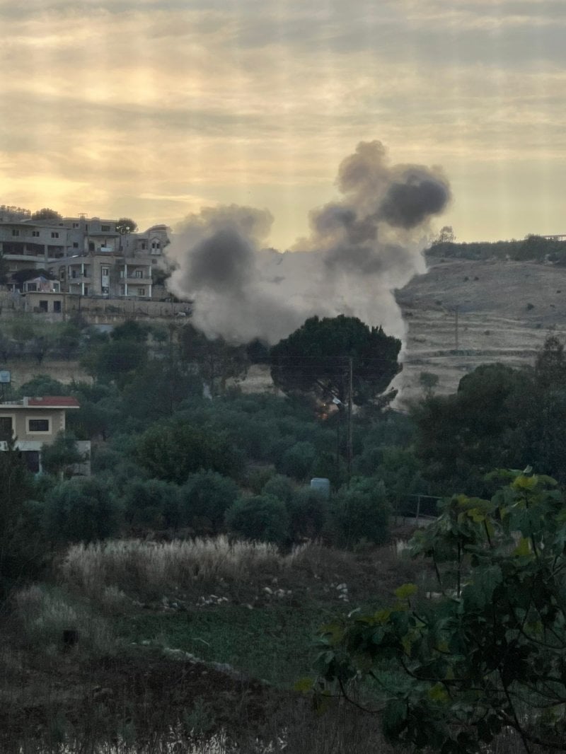 بالفيديو والصورة: غارة تستهدف دراجة نارية في عيترون