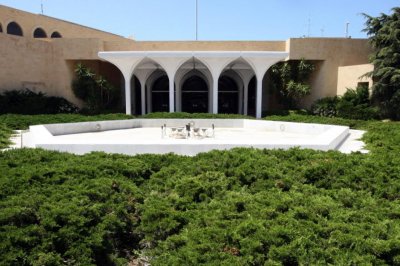 دعوة عاجلة لرئاسة الجمهورية... لبنانيون مهددون بالجوع ويتوعدون بالشارع!