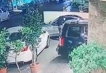 بالفيديو: هجوم مسلح على فتاة في رأس النبع